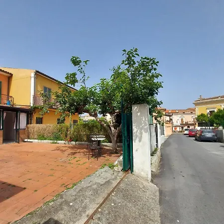 Montecarlo Casa Vacanza 圣尼科拉阿尔切拉