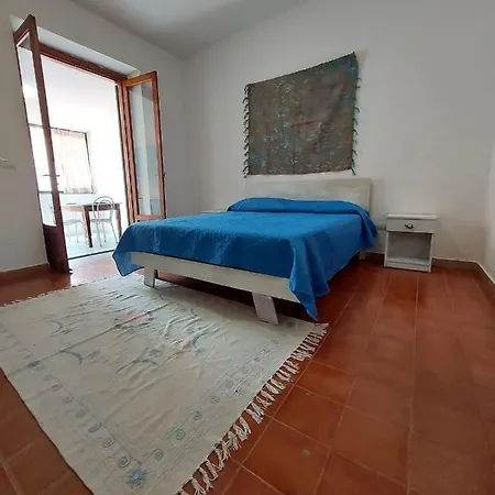 Montecarlo Casa Vacanza * 圣尼科拉阿尔切拉