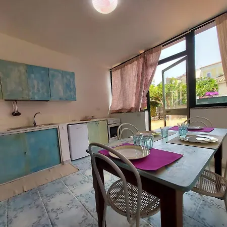 Montecarlo Casa Vacanza 度假居 *
